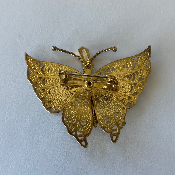 Gold Tone Butterfly Brooch or Pendant - Picture 3 of 3